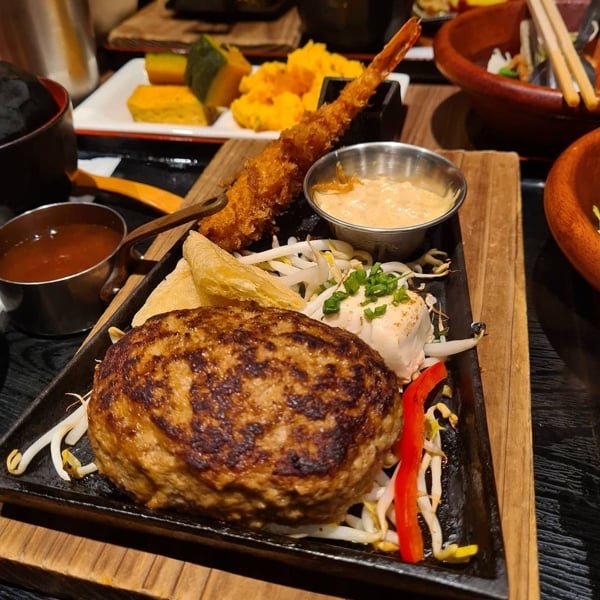 Juicy Hamburg Steaks At Hamburg Steak Keisuke