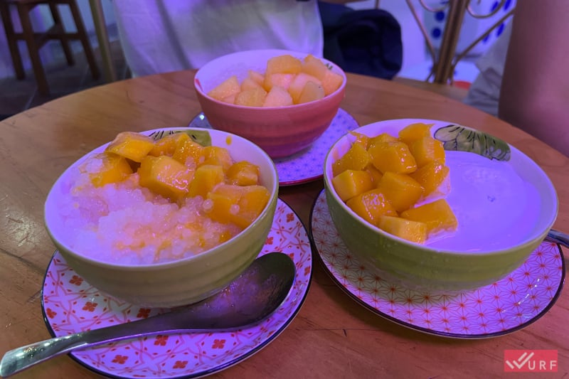 Mango Shaved Iced Desserts At Sweet Hut, Geylang Road In Singapore